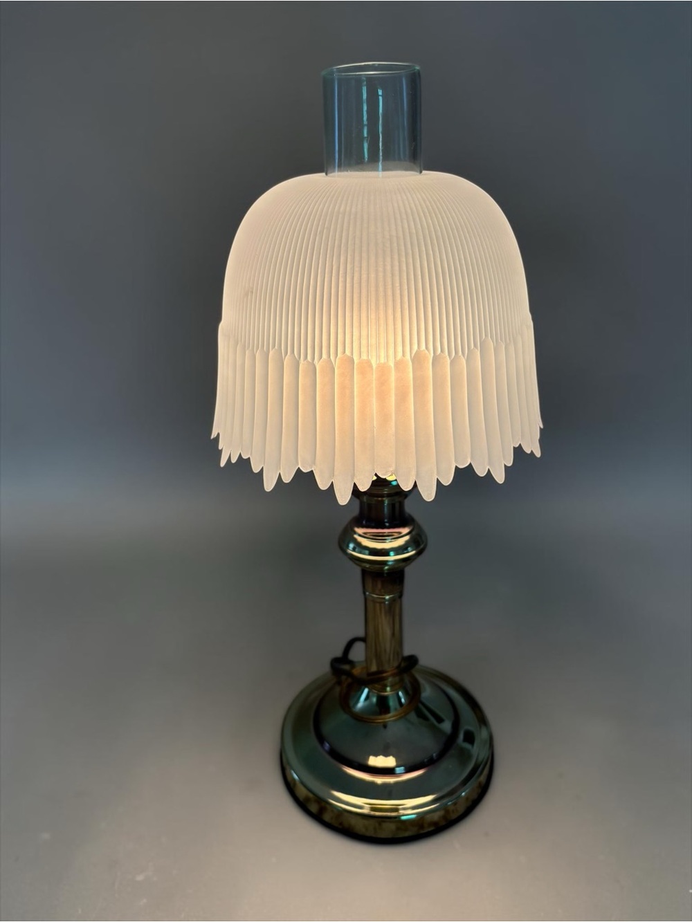 VINTAGE 1980s TOUCH HURRICANE BOUDOIR LAMP 18 INCHES TALL TESTED